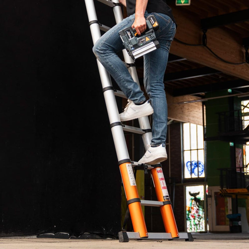 Load image into Gallery viewer, Telescopic Ladder 4.15m