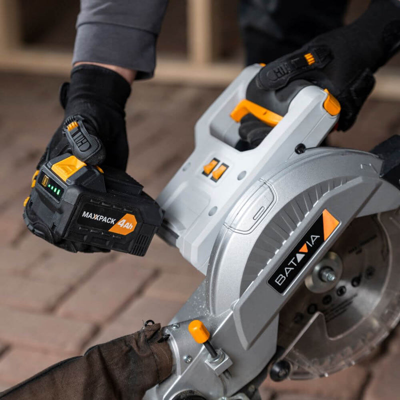 Load image into Gallery viewer, Cordless Sliding Mitre Saw 18V 216mm
