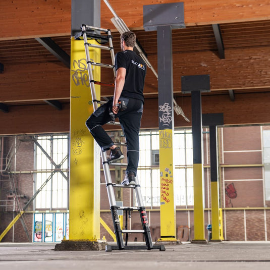 LADDERS & WORKBENCHES