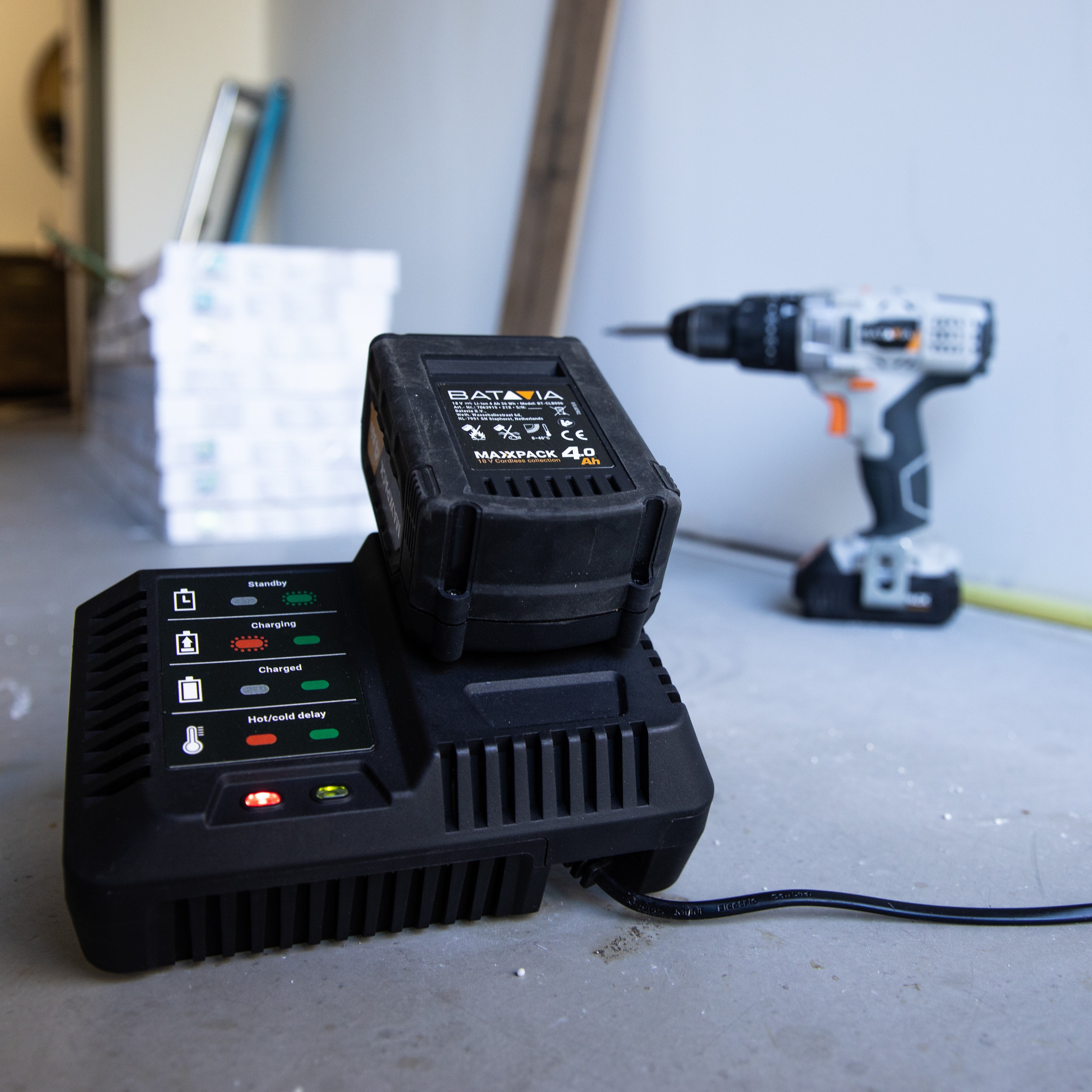 18V 4.0A Fast Charger - view 5