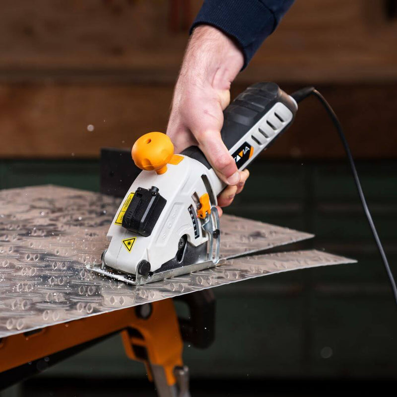 Load image into Gallery viewer, Mini Circular Saw 600W
