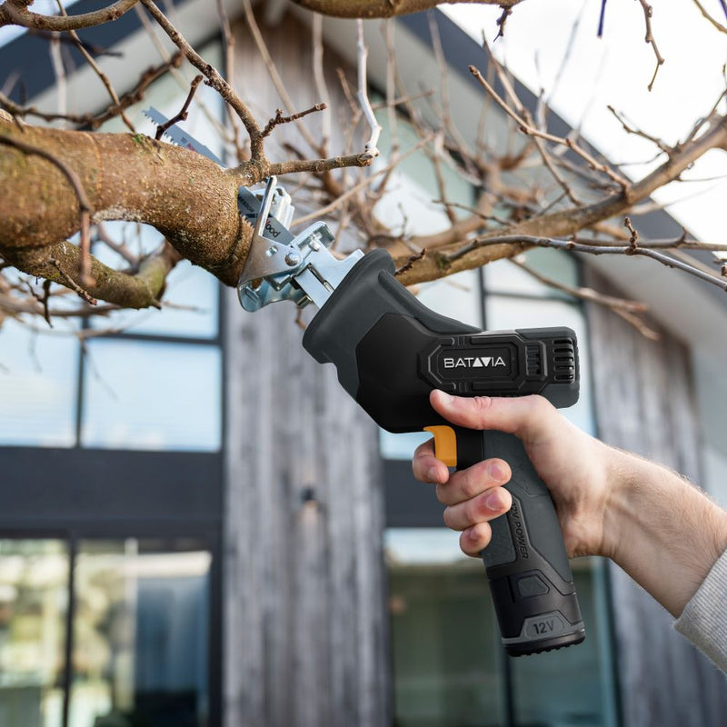 Cargue la imagen en el visor de la galería, 12V Sierra de sable de batería
