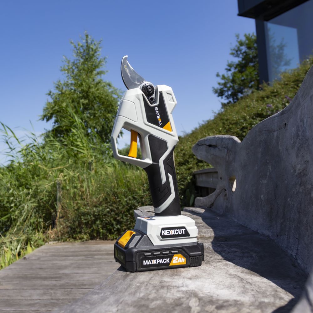 18V Pruning Power Set - Incl. 2Ah Accu en 2.4A Oplader